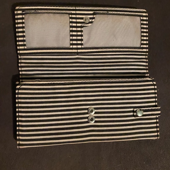 Kipling - Picture 2 of 5